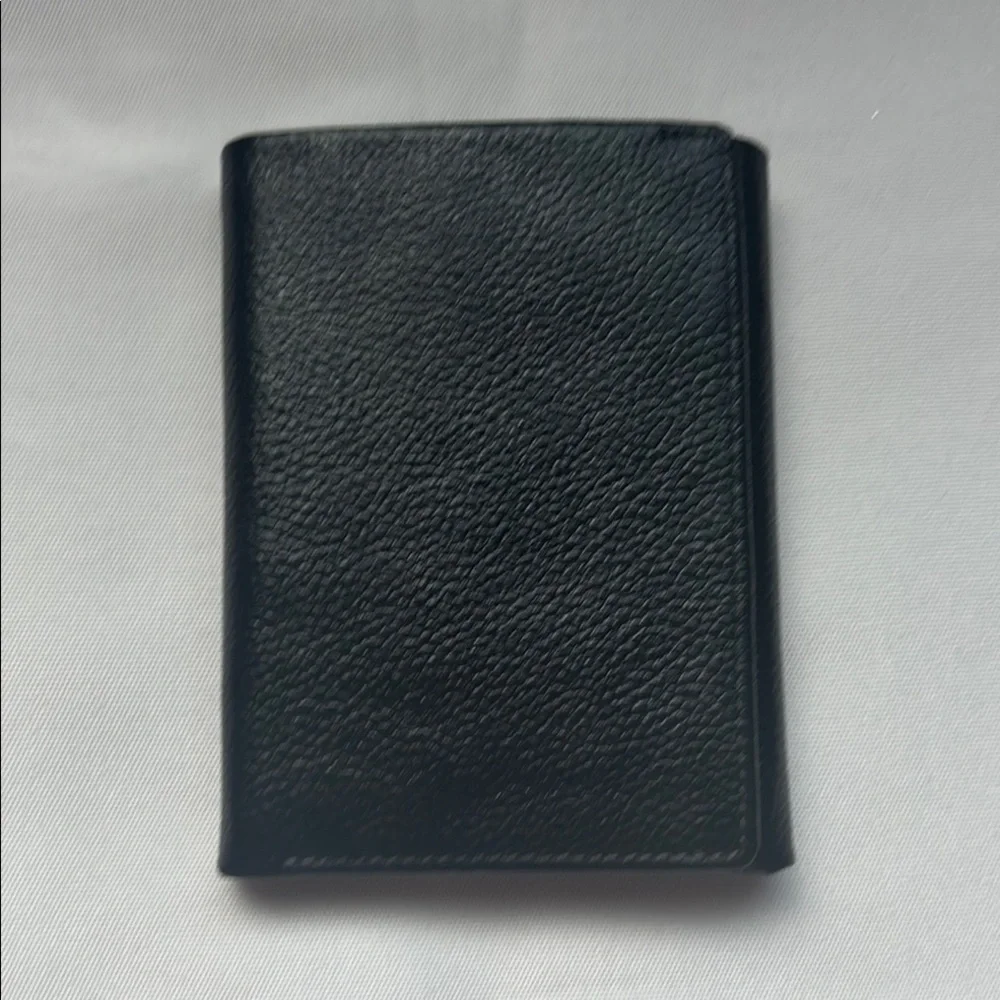 Perry Ellis Portfolio Trifold Pebble Leather Wallet Black GUC